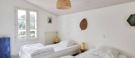 6 Schlafzimmer, BĂŒgeleisen/BĂŒgelbrett, kostenloses WLAN