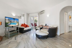TV - Apartment in Siesta Golf (Mijas)