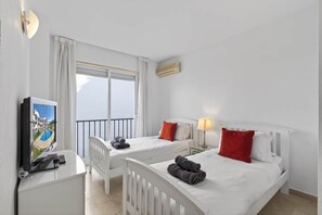 2 chambres, fer et planche à repasser, Wi-Fi, literie fournie