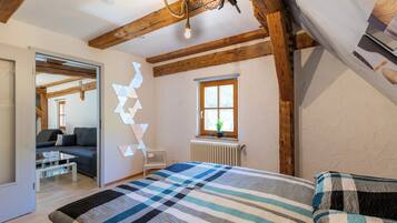 1 bedroom, WiFi, bed sheets