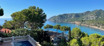 Großzügige Villa am Meer am Meer mit Traumblick