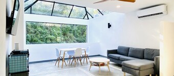 Enchanting 5 bedroom Hillside Jungle Villa & Pool Walking Distance to the Beach