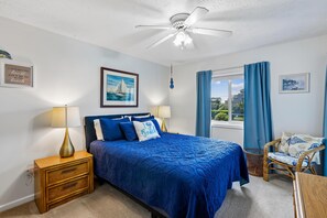 3 bedrooms, free WiFi, bed sheets - Heaven's Nest -- First Floor Duck Condo with direct access to Beach and Pool (Kitty Hawk)