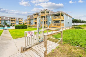 Exterior - Heaven's Nest -- First Floor Duck Condo with direct access to Beach and Pool (Kitty Hawk)