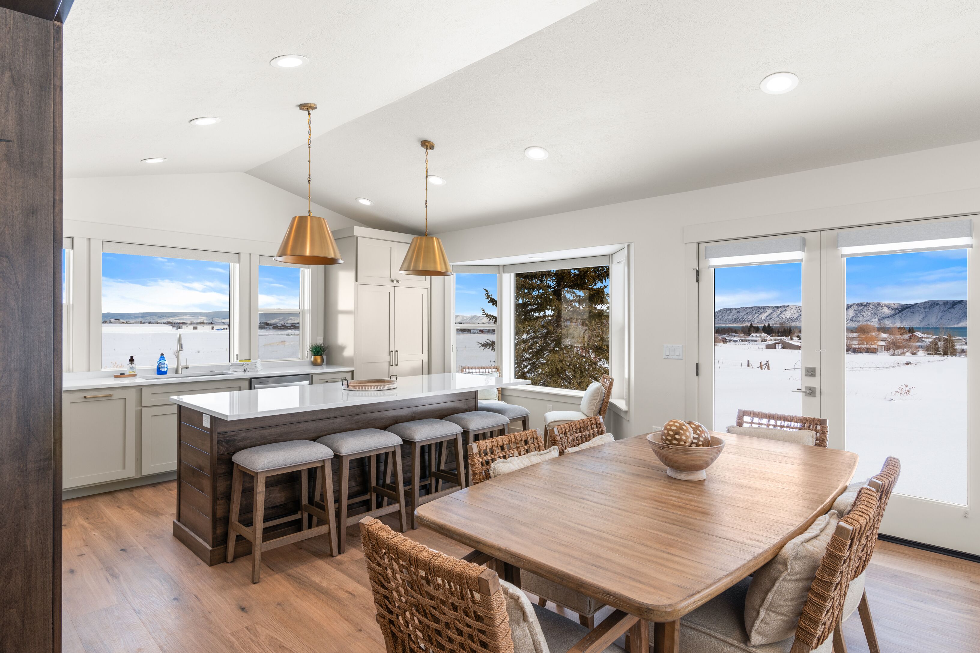 Gateway to Bear Lake (Sleeps 19)