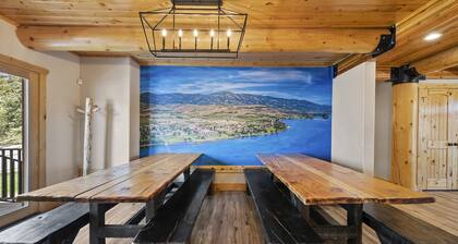 Mini-Papa Bear Lodge (sleeps 22)