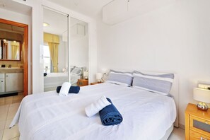 1 bedroom, in-room safe, iron/ironing board, WiFi - Panoramic sea view near the beach (El Faro)