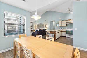 Interior - Winter 2025-26 Rate Drop!  3BR/2BA Beach & Pool Access! (Port St. Joe)