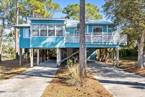 Exterior - July 2026 Rate Drop!  3BR/2BA Beach & Pool Access! (Port St. Joe)