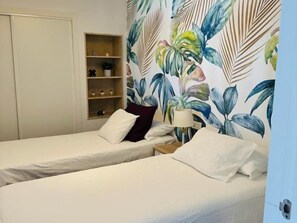 2 makuuhuonetta, silitysrauta/-lauta, internet, vuodevaatteet