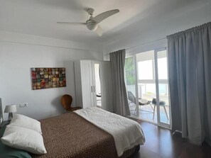 2 makuuhuonetta, silitysrauta/-lauta, internet, vuodevaatteet