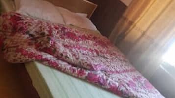 Quartos à prova de som, ferros/tábuas de passar roupa, Wi-Fi de cortesia