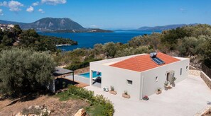 Exterior - Tina - Three Bedroom Villa, Sleeps 6 (Spartochori)