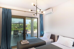 3 habitaciones, tabla de planchar con plancha, wifi y ropa de cama 