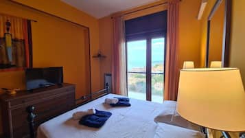 Deluxe Double Room, 1 Bedroom, Terrace, Bay View | 1 bedroom, premium bedding, memory foam beds, desk