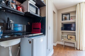 Basic Apartment | Interior