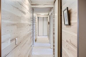 Interior - Ponderosa Inn by Okanagan Premier (Beaverdell)