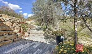 Property grounds - Maison Contemporaine Avec Piscine, vue Dégagée (Draguignan)