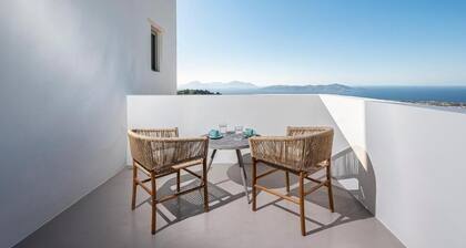 Oregano - AnamneZia Luxury Suites