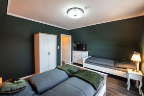 2 bedrooms, free WiFi, bed sheets