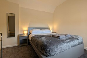 1 bedroom, iron/ironing board, bed sheets - 1 Bed Adore Cottage - Bwthyn Bach Addawol (Holywell)