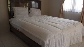 标准双人房 | 免费 WiFi、床单