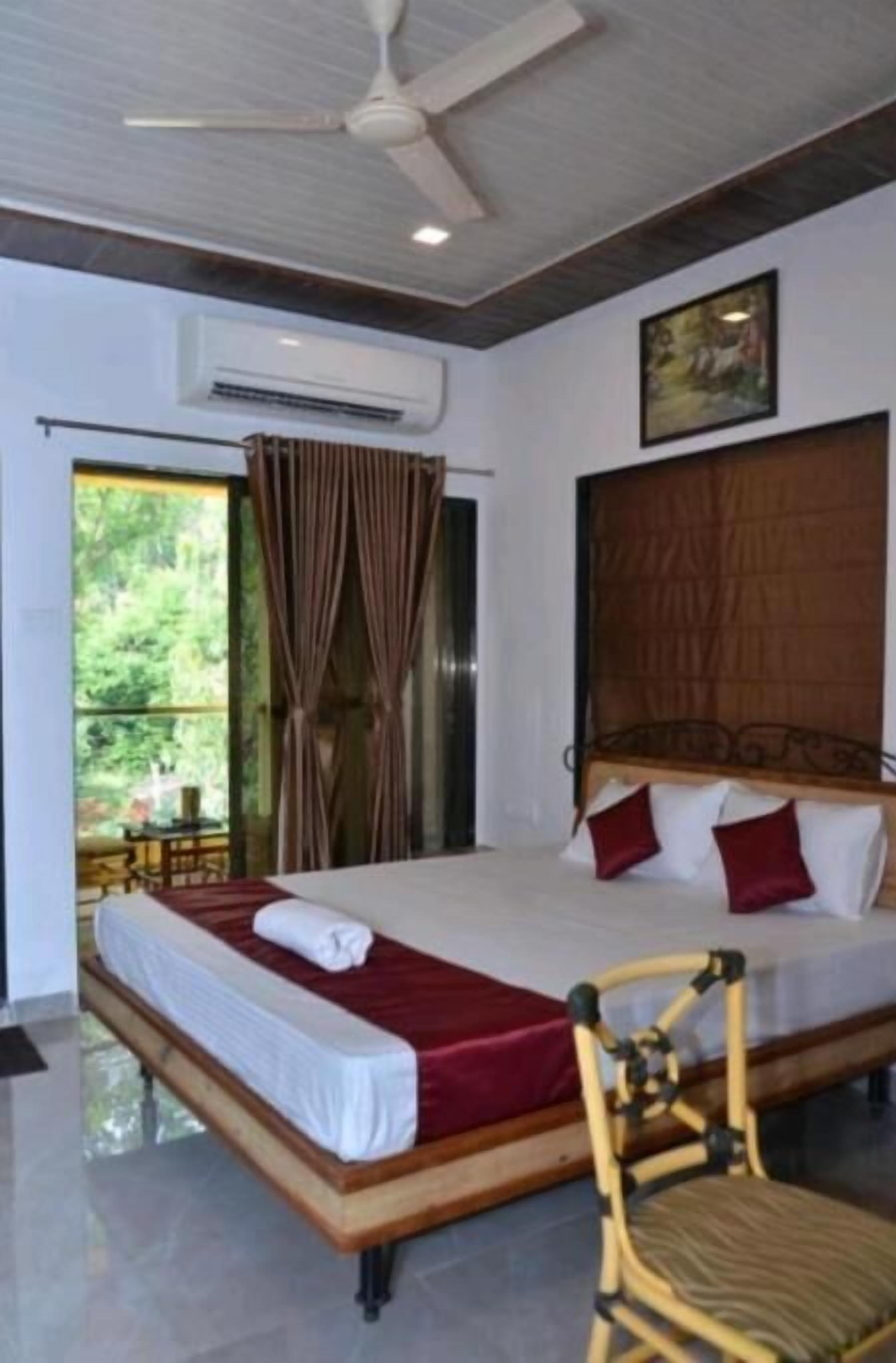 8 chambres, Wi-Fi, draps fournis