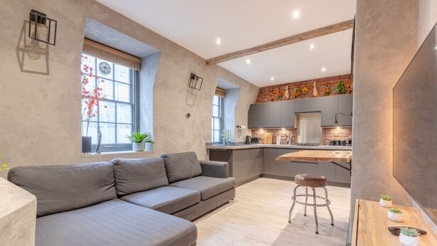 Basic Apartment | Living area - Newly-refurbished Loft-style Flat Farringdon! (London)