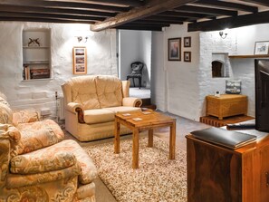 TV - 2 bedroom accommodation in New Milton (New Milton)