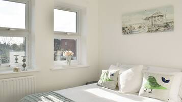 2 bedrooms, free WiFi, bed sheets