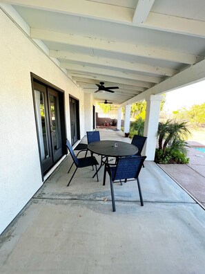 Outdoor dining