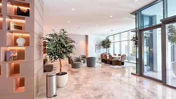 Apartment (2 Bedrooms) | Lobby