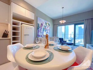 Apartment (2 Bedrooms) | Food and drink