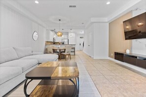 Smart TV - Stylish, COZY at Champions Gate (Davenport)