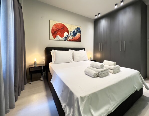 1 bedroom, iron/ironing board, WiFi, bed sheets - Modern apartment in the city center and the very heart of nightlife (Thessaloniki)