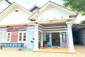 Exterior - Hotel O Wisma Air Mancur Homestay Syariah (Tumpang)