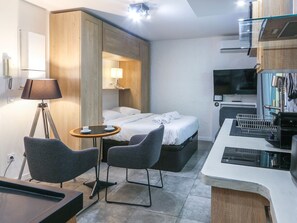 Bügeleisen/Bügelbrett, WLAN, Bettwäsche