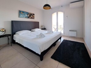 3 soverom, strykejern/-brett, wi-fi og sengetøy