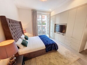 2 室のベッドルーム、セーフティボックス (室内)、アイロン / アイロン台、WiFi