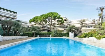 Beautiful flat with Sea View Terrace, Pool, Parking portative AC- BENAKEY