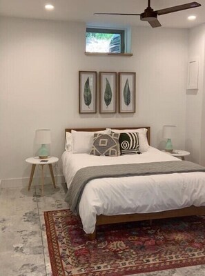 1 bedroom, in-room safe, iron/ironing board, free WiFi