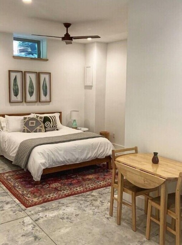 1 chambre, coffres-forts dans les chambres, fer et planche à repasser