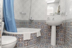 Free toiletries, hair dryer, slippers