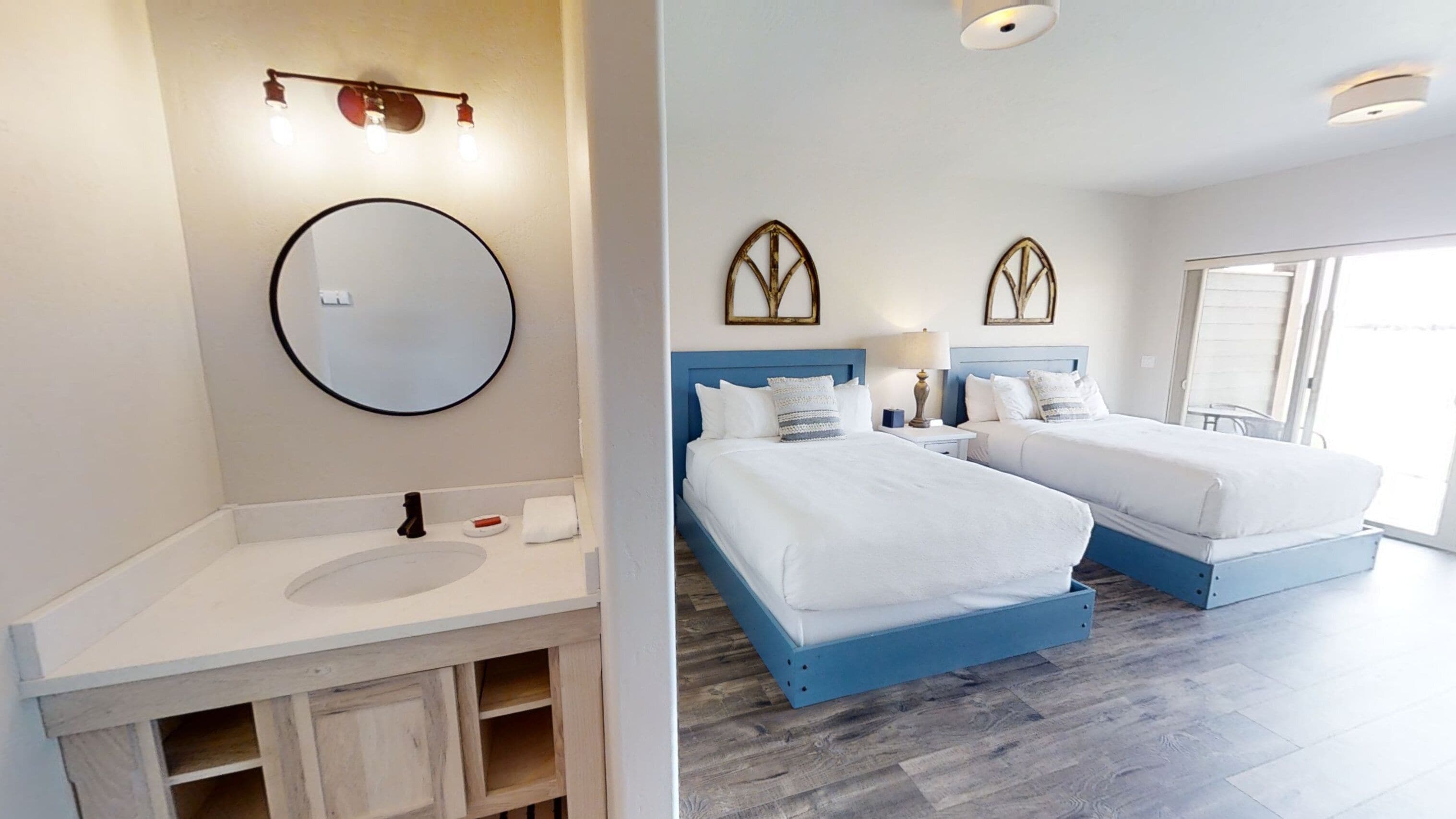 Studio suite, 2 queensize bedden, huisdieren niet toegestaan | Een bureau, gratis wifi