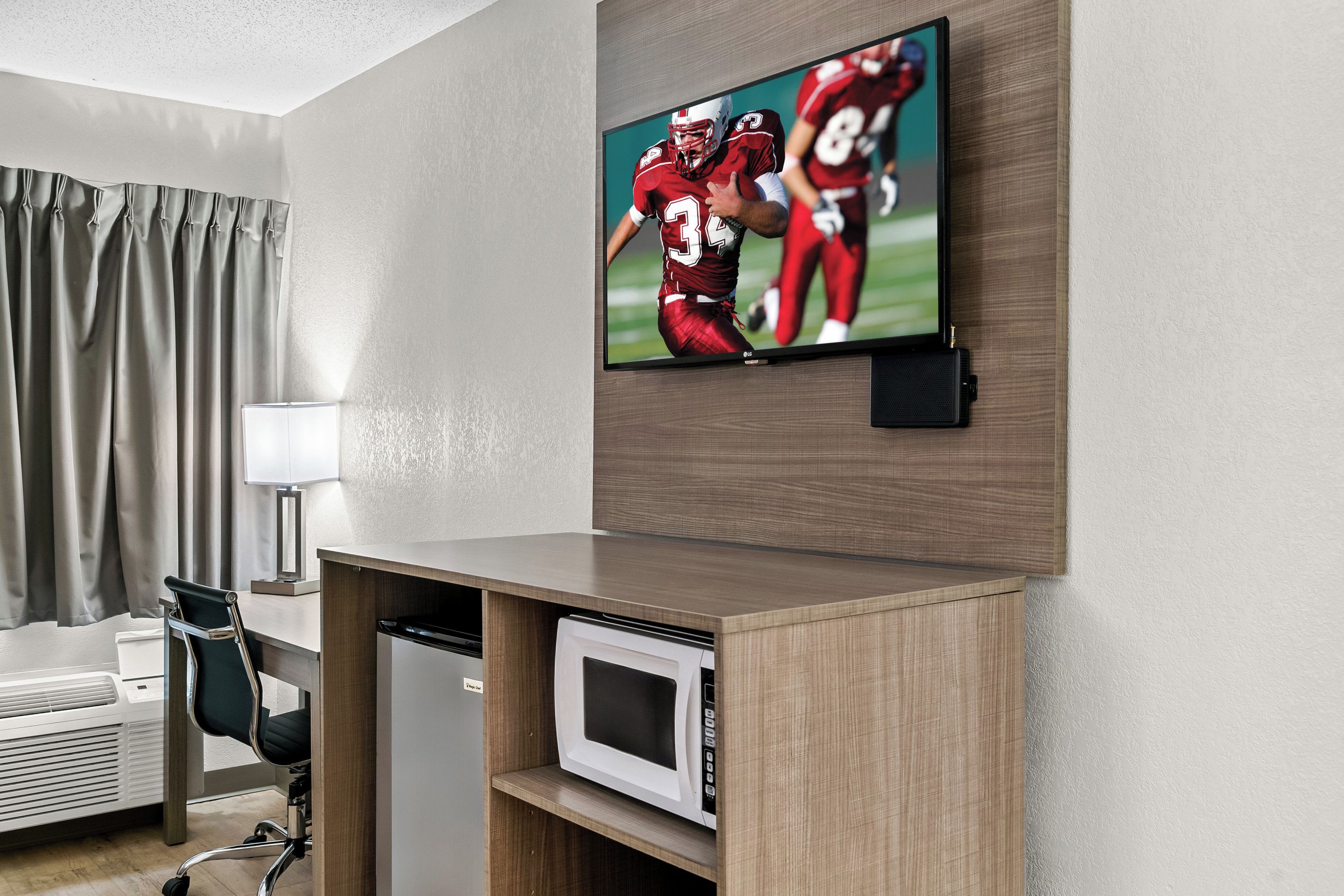 Deluxe Room, 2 Queen Beds, Non Smoking | Room amenity