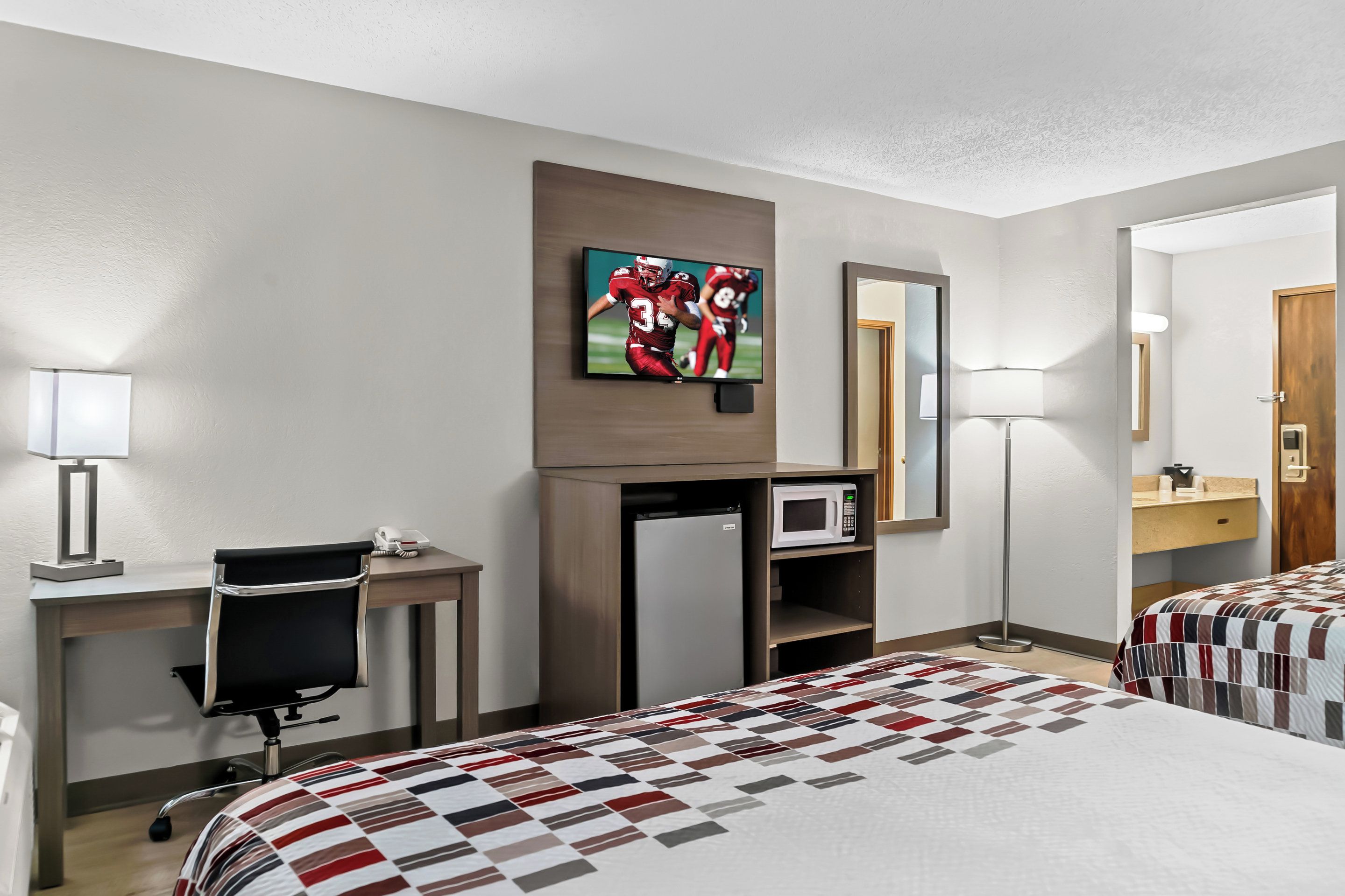Deluxe Room, 2 Queen Beds, Non Smoking