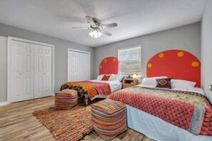3 slaapkamers, een bureau, wifi, beddengoed