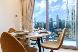 Apartemen Deluks | Ruang makan