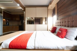 Bureau, Wi-Fi gratuit, draps fournis