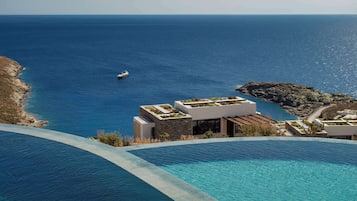 من حمّامات السباحة المغطاة، 3 من حمّامات السباحة الخارجية